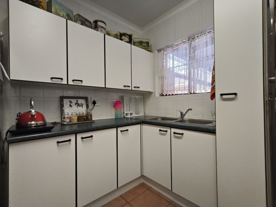 3 Bedroom Property for Sale in Jeffreys Bay Central Eastern Cape